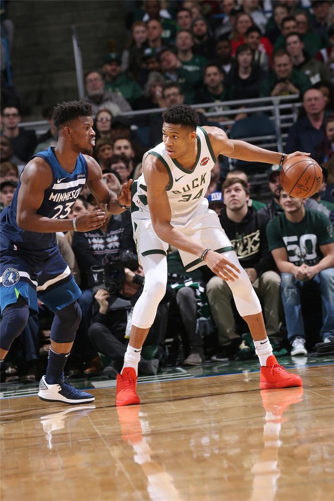 乐鱼官网-瑞士队逆转胜利，晋级成为黑马