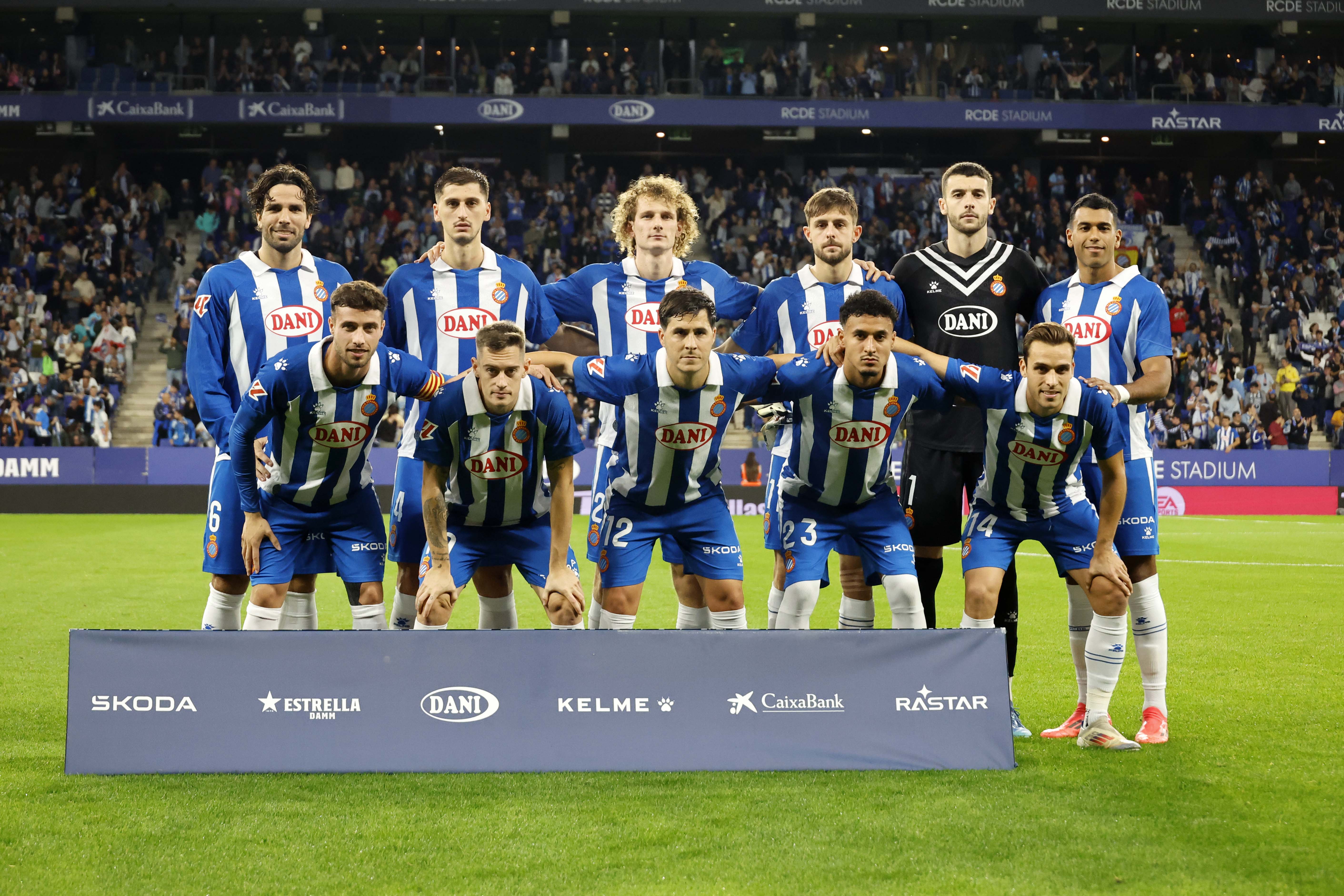 西班牙队完胜匈牙利，强势领跑小组