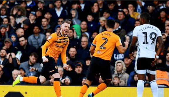 赫尔城主场告捷,稳固领先优势 赫尔城主场告捷,稳固领先优势