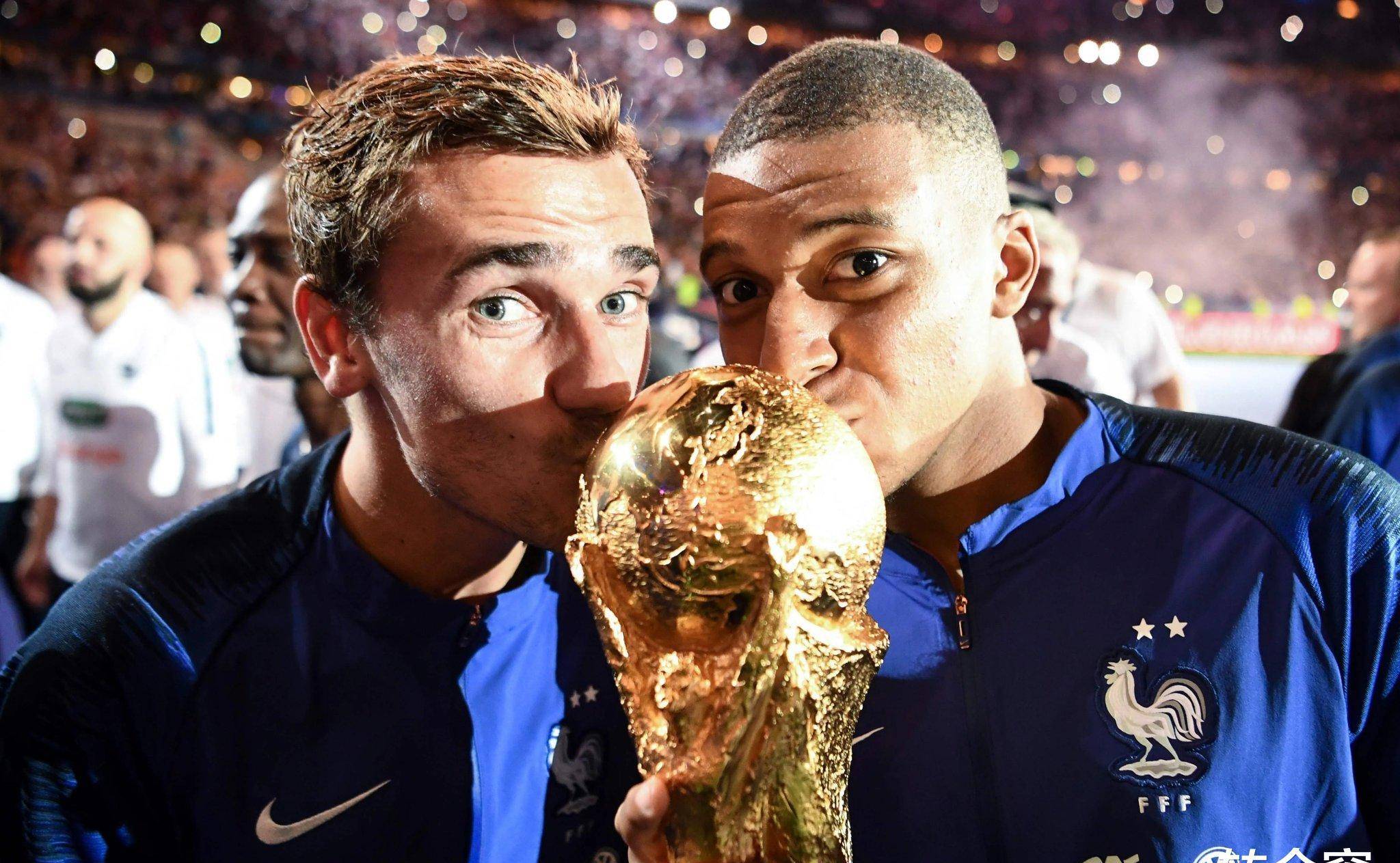 巴黎碾压罗马，格列兹曼带队取胜